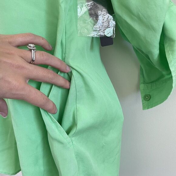 NWT Crown & Ivy Green Collared Henley Blouse Popover Roll Tab Slv Pockets Sz PP - Picture 5 of 6